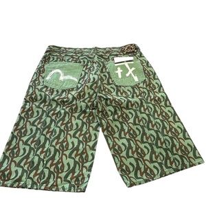 Evisu chino camouflage Patterned Men Shorts with Japanese logo in the pockets